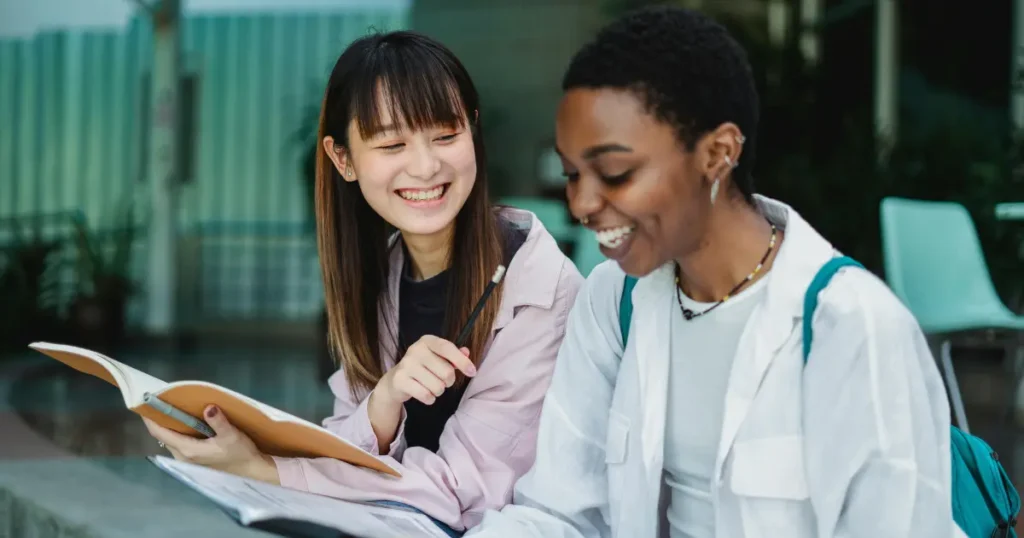 Best-English-Fluency-Classes-to-Speak-Confidently