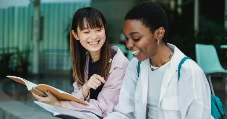 Best-English-Fluency-Classes-to-Speak-Confidently