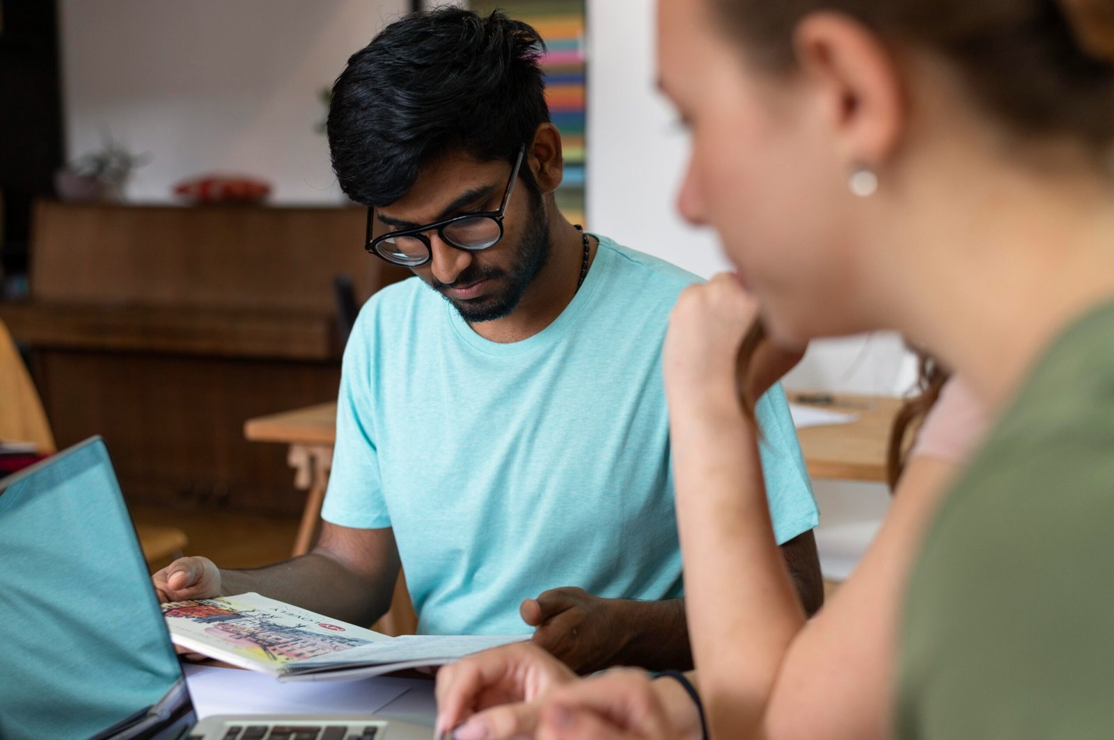 Beginners in India Can Learn to Speak English Without Nervousness