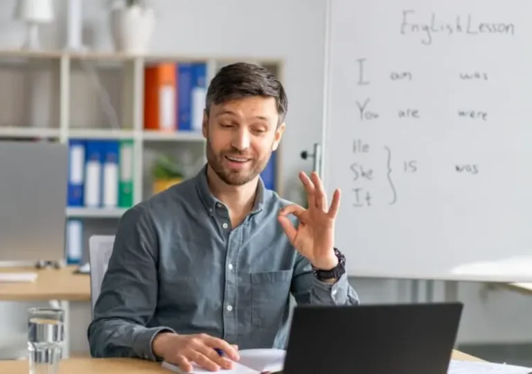 a teacher teaching spoken english in online